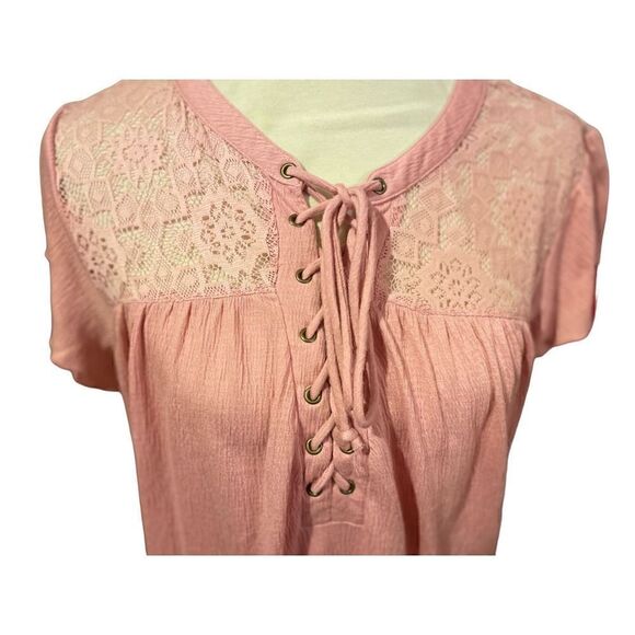 No Boundaries Women's Lace Top Short Sleeve Blouse Casual Shirt Rose Pink Size X - Picture 5 of 13